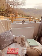 A Beautiful, Unique Lodge, Made for two