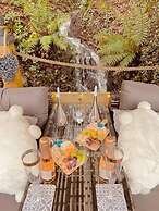 A Beautiful, Unique Lodge, Made for two