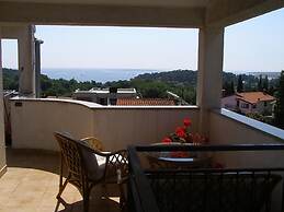 Stunning View 1-bed Apartment in Premantura