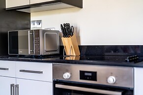 Ash View Place 3 -heathrow - Thorpe Park - Free Parking