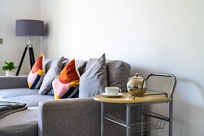 Ash View Place 3 -heathrow - Thorpe Park - Free Parking