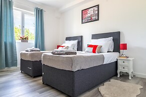 Ash View Place 3 -heathrow - Thorpe Park - Free Parking