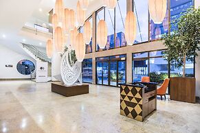 Cosmos 100 Executive