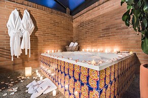 Cosmos 100 Executive