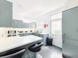 Dysa Bloomfield House