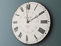 Dysa Bloomfield House