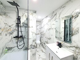 Dysa Banks Apartments