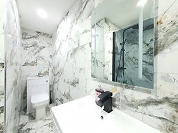 Dysa Banks Apartments