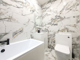 Dysa Banks Apartments