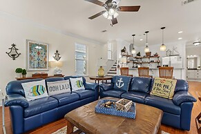 Ooh La La - 4555 Grand Key Loop East