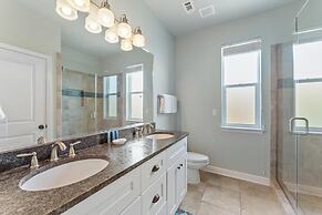 Ooh La La - 4555 Grand Key Loop East