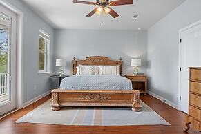 Ooh La La - 4555 Grand Key Loop East