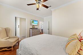 Ooh La La - 4555 Grand Key Loop East