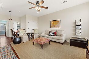 Ooh La La - 4555 Grand Key Loop East