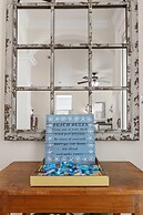 Ooh La La - 4555 Grand Key Loop East