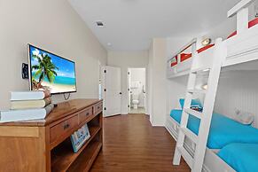 Ooh La La - 4555 Grand Key Loop East