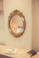 IO Luxury Pool & Hot Tub Suites