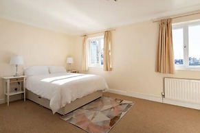 Abingdon House - 4 BR on the Marina