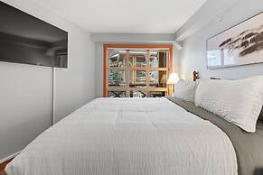 PENTHOUSE in the HEART of Panorama Village | TRUE Ski In/Out | Pools &