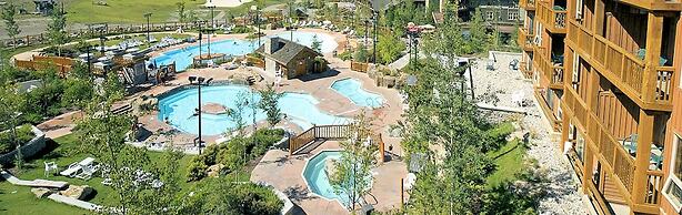 TOP FLOOR in Panorama Resort | TRUE Ski In/Out | Indoor Access to Pool