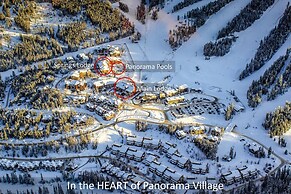 TOP FLOOR in Panorama Resort | TRUE Ski In/Out | Indoor Access to Pool