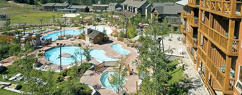 LARGE 3-Br 3-Ba | Ski In/Out | Pool & Hot Tubs | Central Upper Village