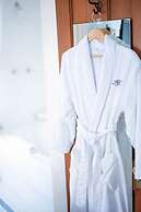 The Laurel Oak Inn Bed and Breakfast