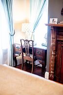 The Laurel Oak Inn Bed and Breakfast