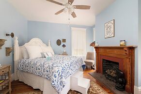 The Laurel Oak Inn Bed and Breakfast