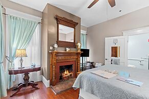 The Laurel Oak Inn Bed and Breakfast