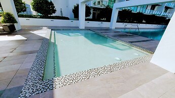 Design District Bay View Cielo Stays