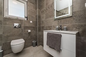 Pool apartments Villa Meteorite