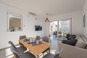 Pool apartments Villa Meteorite