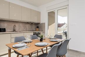 Pool apartments Villa Meteorite