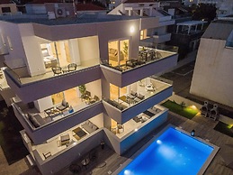 Pool apartments Villa Meteorite