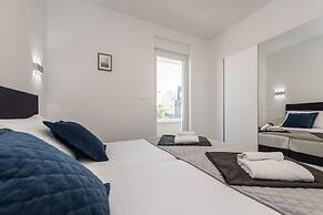 Pool apartments Villa Meteorite