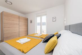 Pool apartments Villa Meteorite