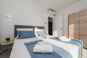 Pool apartments Villa Meteorite