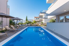 Pool apartments Villa Meteorite