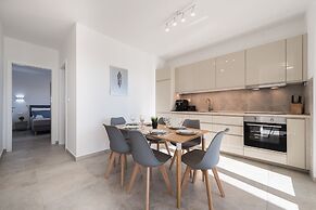 Pool apartments Villa Meteorite