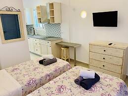 SUN Studio 5 - Close TO 180 Sunset BAR