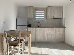 SUN Studio 3 - Close TO 180 Sunset BAR