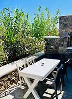 SUN Studio 3 - Close TO 180 Sunset BAR