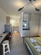 SUN Studio 1 - Close TO 180 Sunset BAR