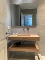 SUN Studio 4 - Close TO 180 Sunset BAR