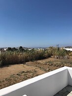 SUN Studio 2 - Close TO 180 Sunset BAR