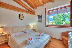 Casa Tra Borgo e Lago