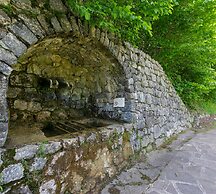 Casa Tra Borgo e Lago