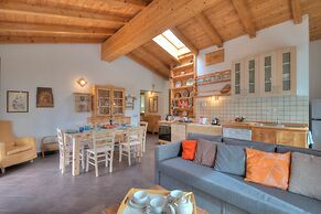 Casa Tra Borgo e Lago