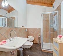 Casa Tra Borgo e Lago